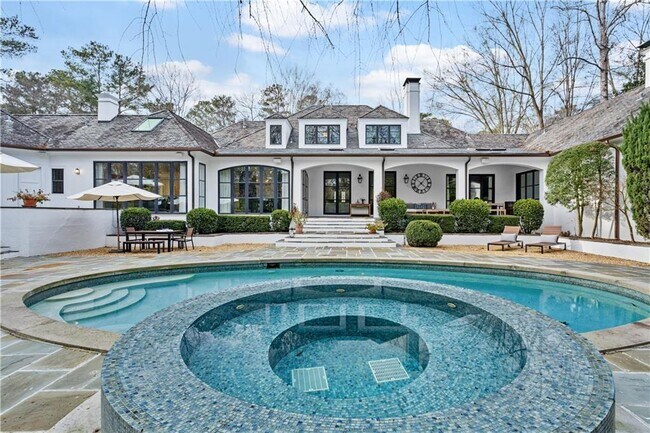 Foto del edificio - 746 Conway Glen Dr NW