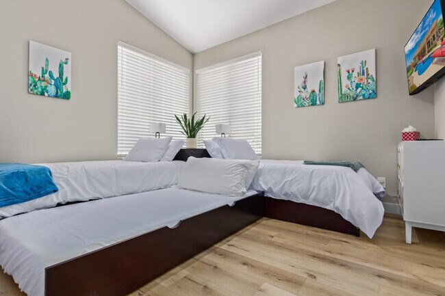Foto del edificio - 30033 N 48th St