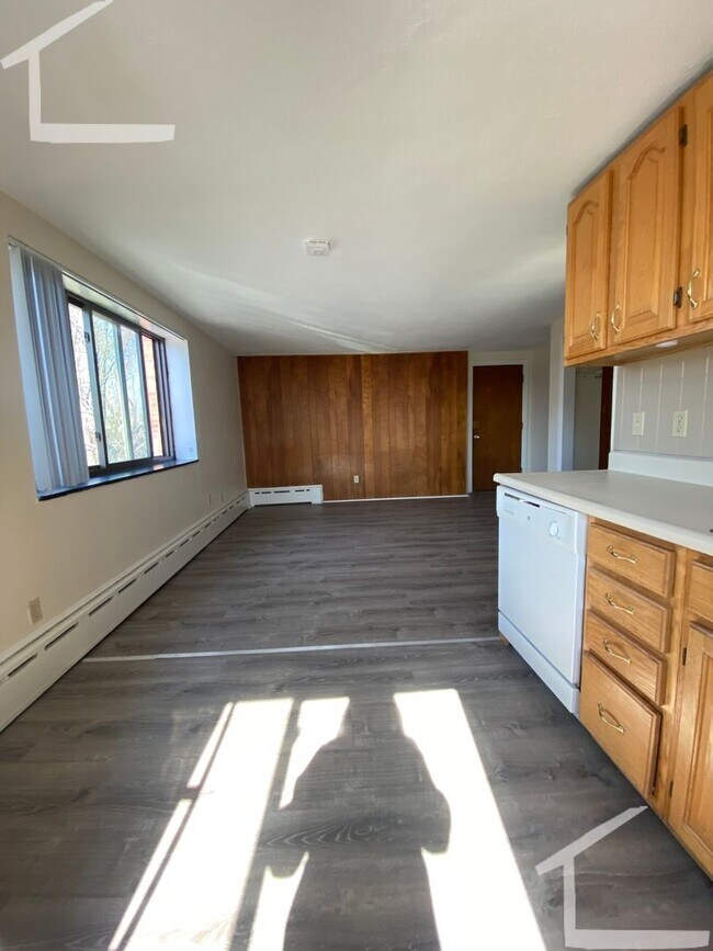 Foto del edificio - Avl 9/1 Davis Sq area Studio apartment w/AC!