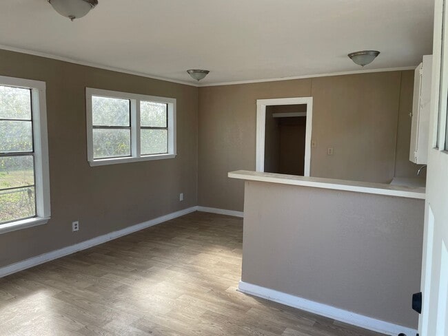 Building Photo - Move In ASAP!-199 move-in for July rent