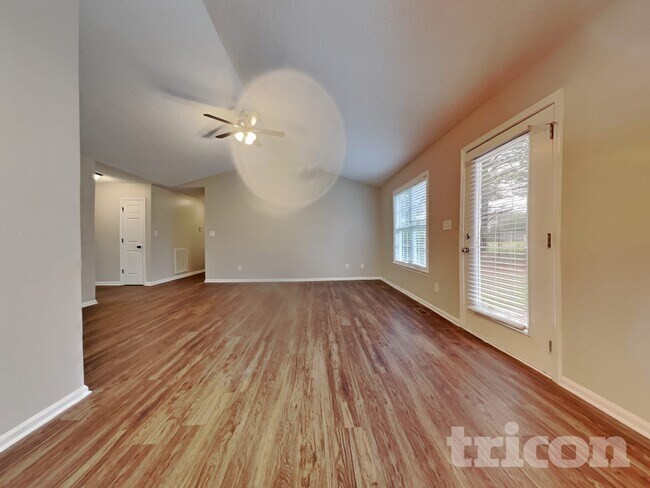 Foto del edificio - 69 Gray Ghost St