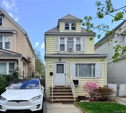 Building Photo - 69-51 Manse St