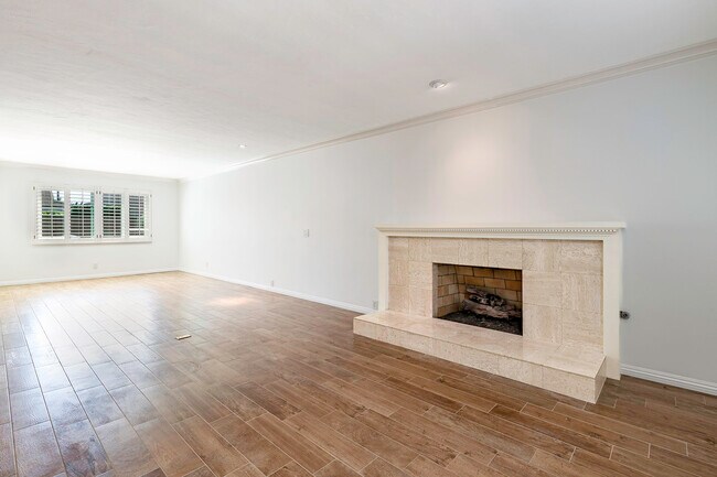 Building Photo - 4456 Candleberry Ave