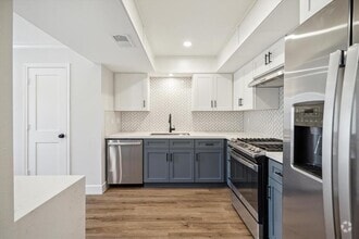 Building Photo - 2315 Triway Ln