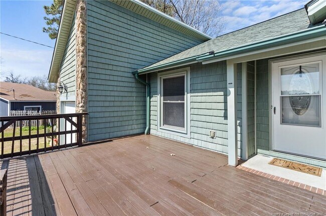 Building Photo - 6304 Thistle Ct