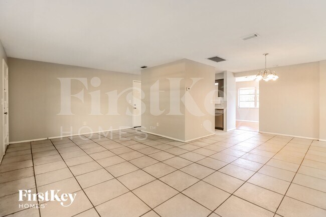 Foto del edificio - 2526 13th Ave SW