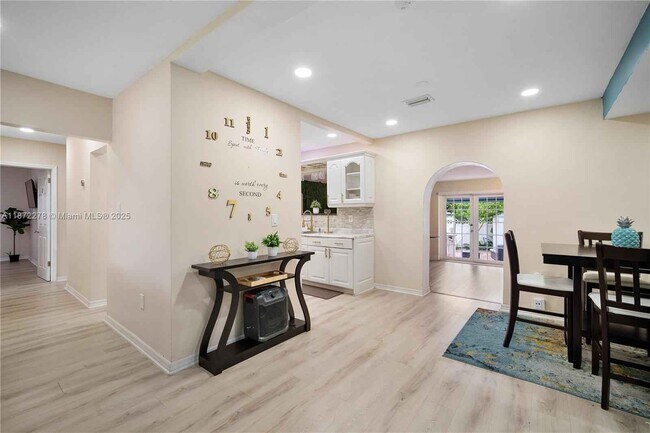 Foto del edificio - 951 NW 148th St