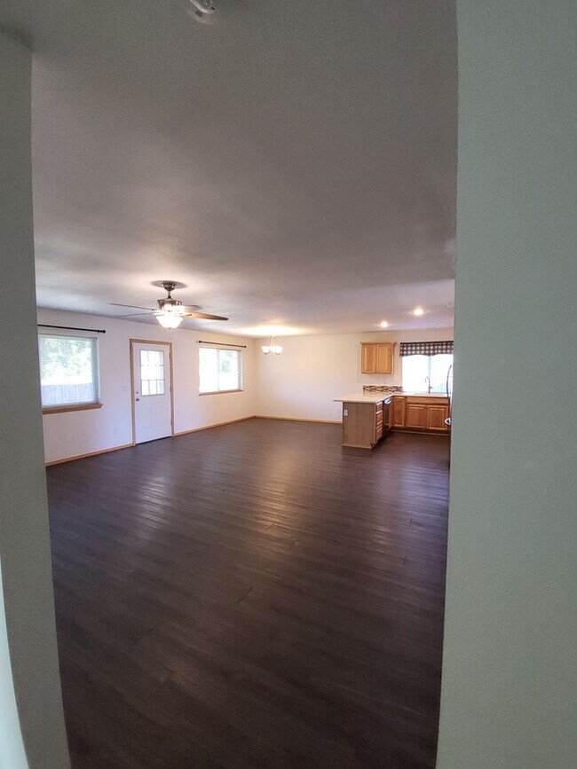 Foto del edificio - 3 Bedroom 2.5 Bathroom in Napavine