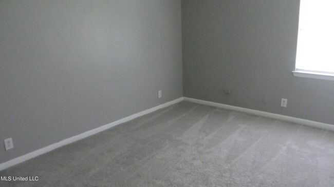 Building Photo - 3820 Monterey Dr