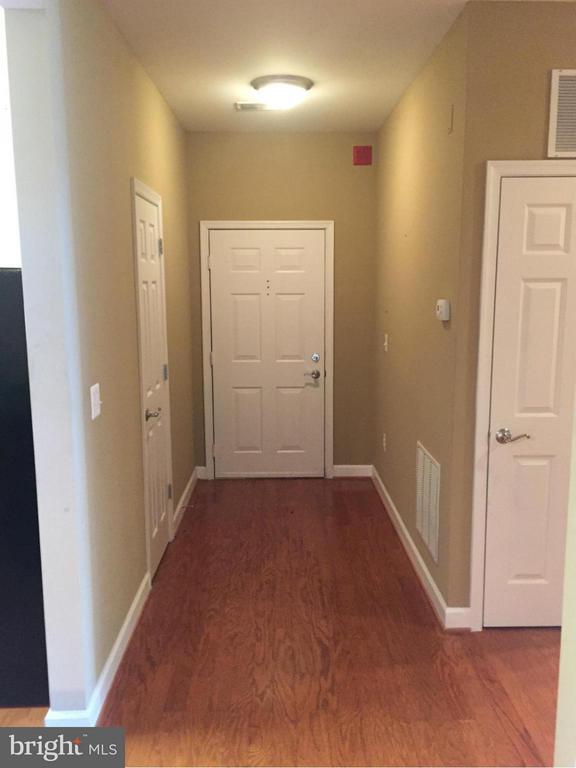 Foto del edificio - 6161 Willow Pl