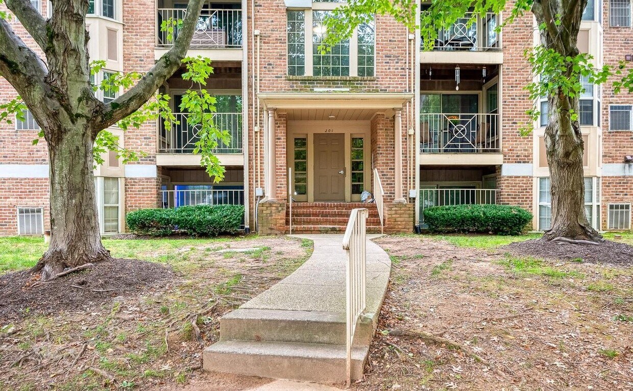 201 Star Pointe Ct Unit 2D, Abingdon, MD 21009 Condo for Rent in