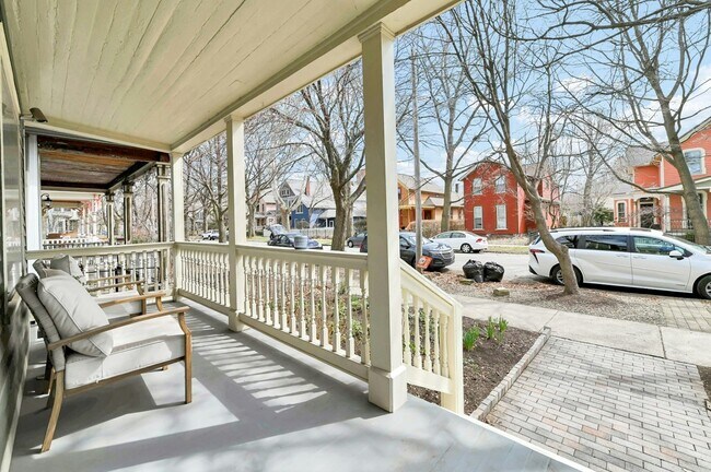 Foto del edificio - 3922 Whitman Ave