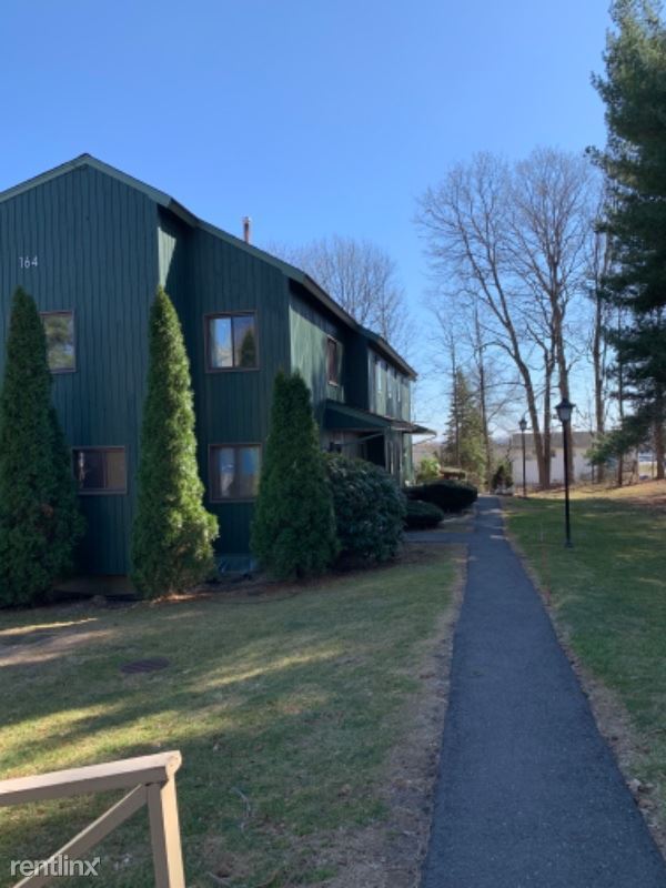 Foto principal - 164 Brittany Farms Rd
