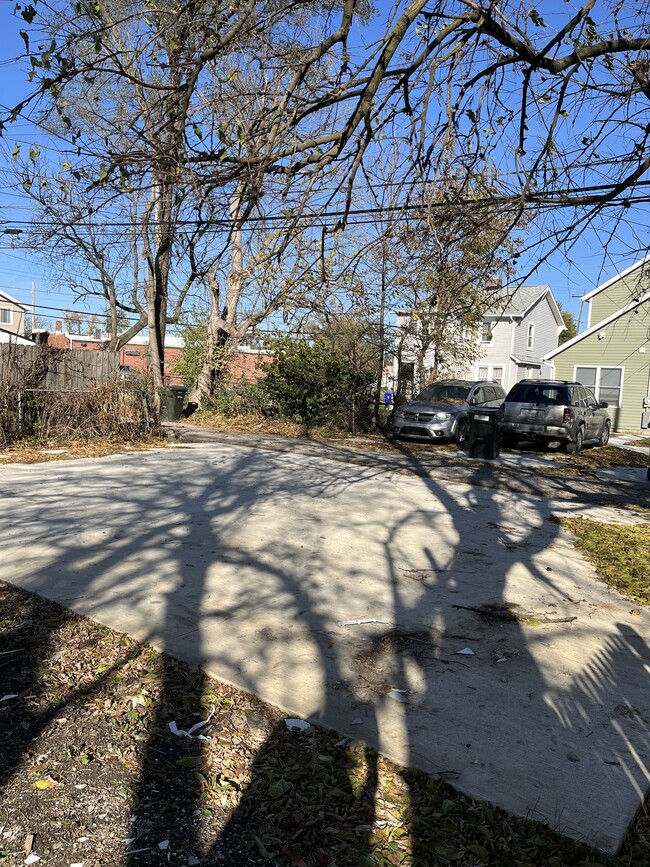 Foto del edificio - 1370 E 22nd Ave