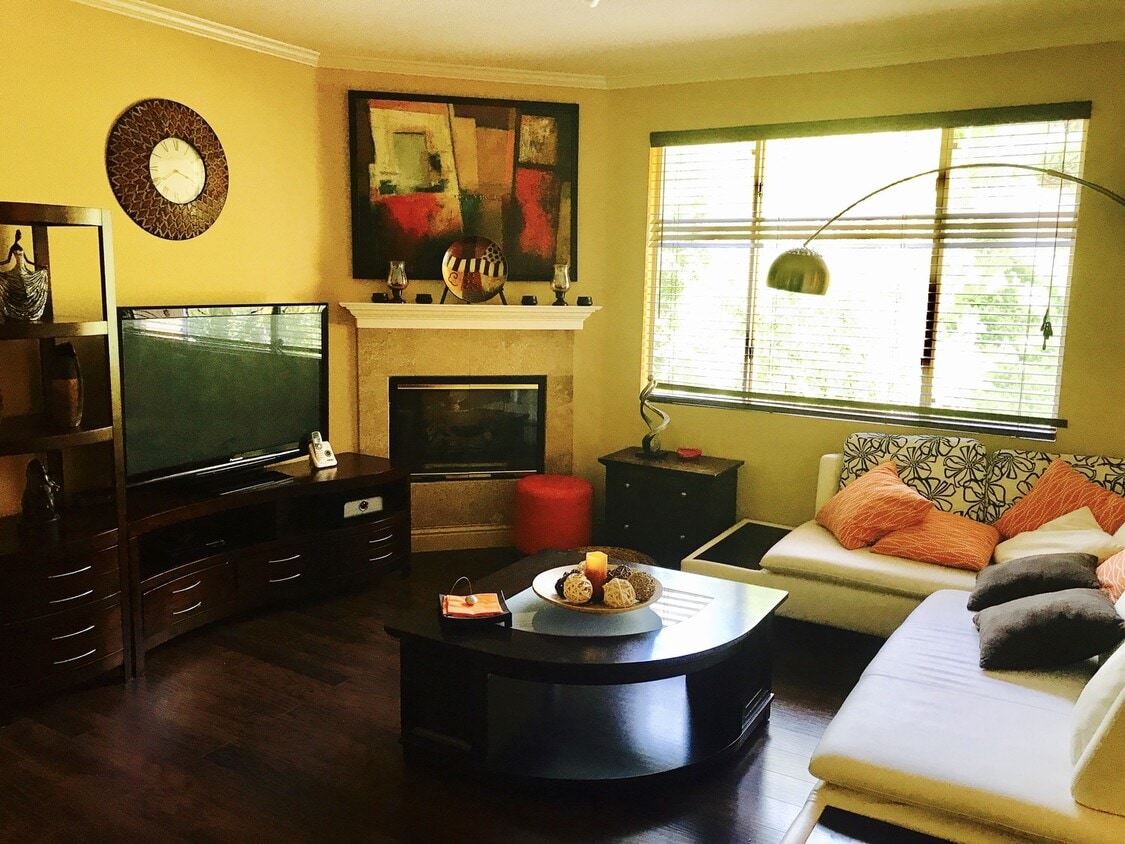 FURNISHED 1 bed/ 1 bath updated home in A... - FURNISHED  1 bed/ 1 bath updated home in A...