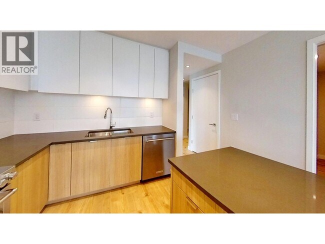 Photo du bâtiment - 3430 E Kent Avenue S