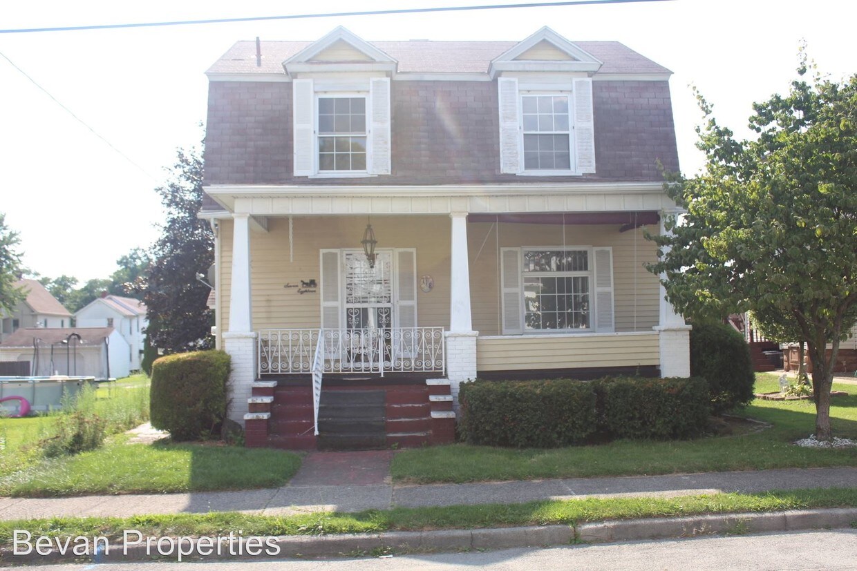 Foto principal - 718 Monroe St