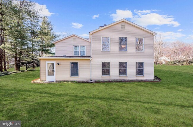 Building Photo - 918 Mastline Dr