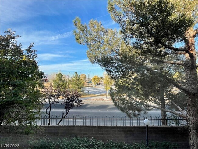 Building Photo - 9050 W Warm Springs Rd