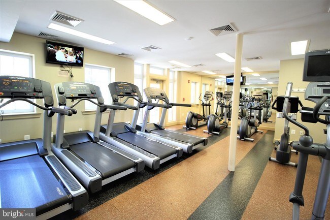 Foto del edificio - 4171 S Four Mile Run Dr
