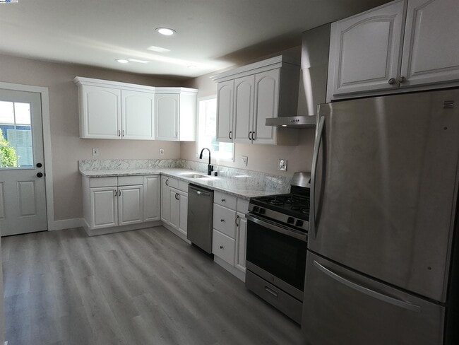 Building Photo - 7406 Deerwood Ave