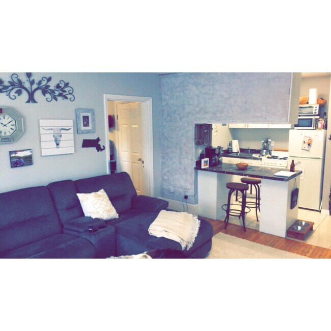 Foto del edificio - 879 Beacon St