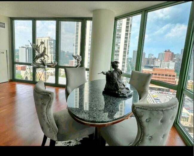 Foto del edificio - 111 W Maple St