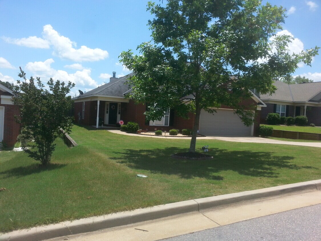 Front of home - 8038 Sonoma Pointe Dr