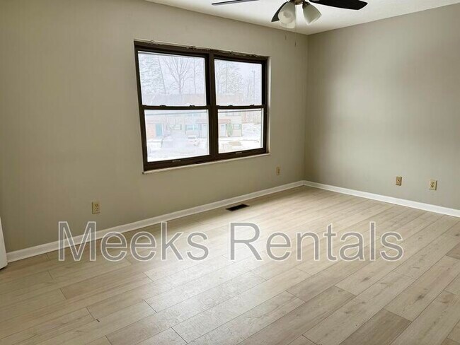 Foto del edificio - 205 Fairway Gardens Dr