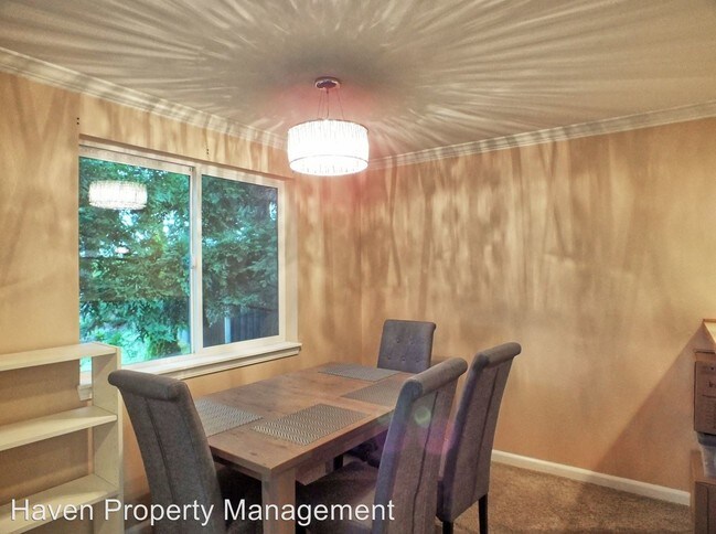 Foto del edificio - 4316 W Lake Sammamish Pkwy SE