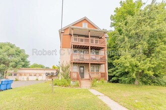 Building Photo - 12 Evergreen St