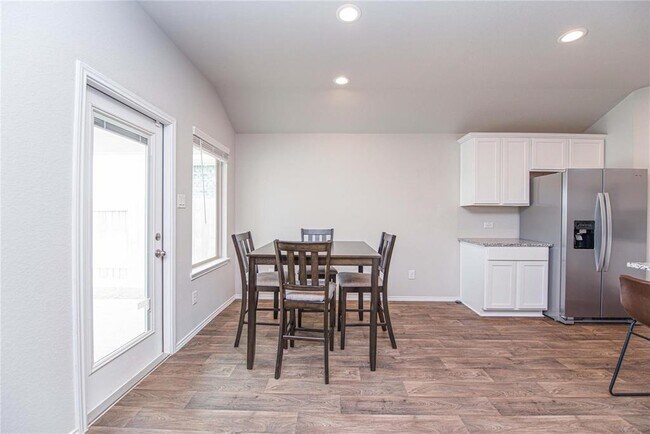 Foto del edificio - 14114 Riley Creek Ct
