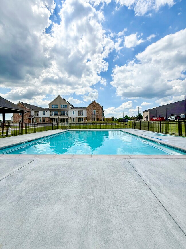 Piscina comunitaria - Willow Crossing Apartments