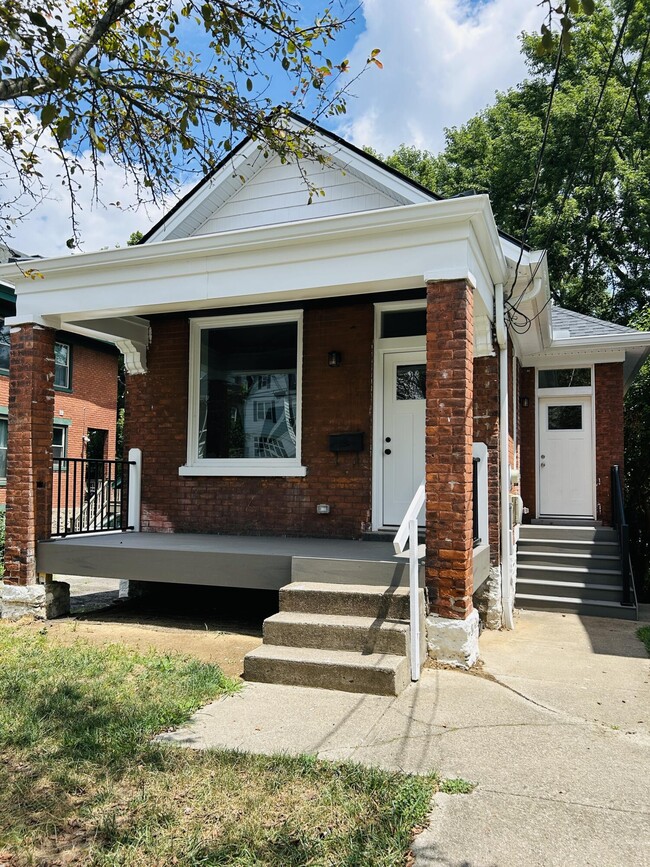 Building Photo - 1702 Jefferson Ave