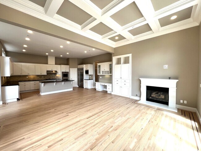 Building Photo - FABULOUS UPDATED FOUR BEDROOM TWO AND HALF...
