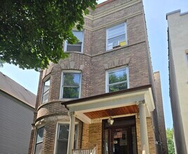 Building Photo - 4856 N Magnolia Ave