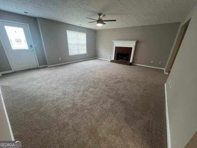 Building Photo - 70 Princeton Way