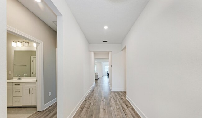 Foto del edificio - 497 Firebush Dr