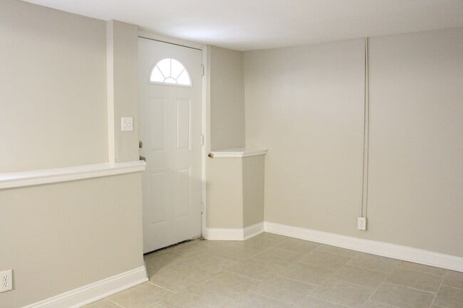 Interior Photo - z-103125-Vanderbilt Place E 42nd