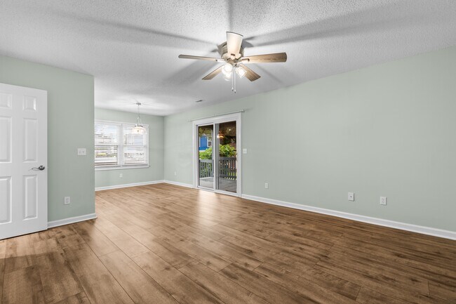 Foto del edificio - 311 S Willow Dr