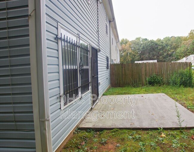 Building Photo - 941 Windwood Ct