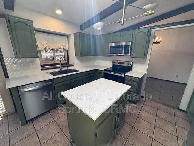 Building Photo - 4055 Thundercloud Dr