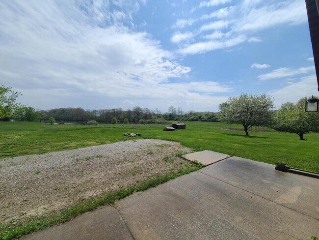 Building Photo - 16924 Amstutz Rd