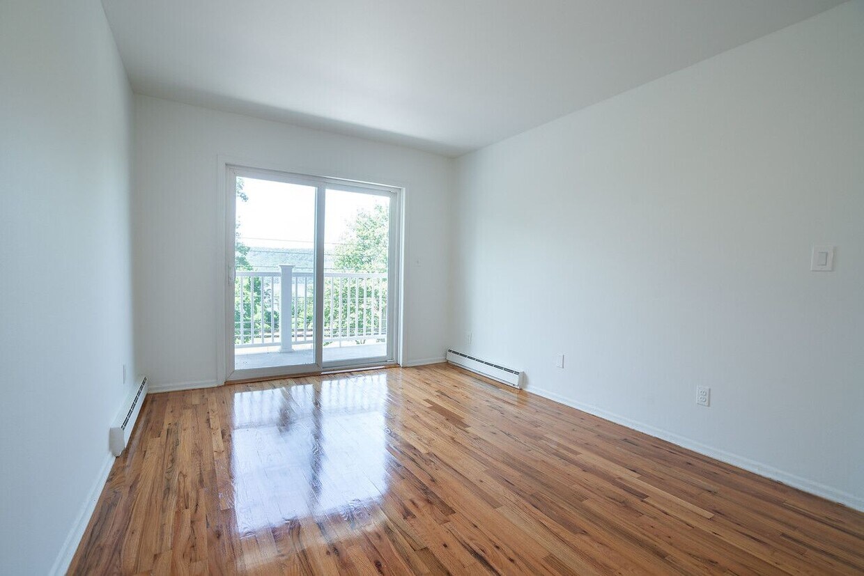 Foto principal - 484 Warburton Ave