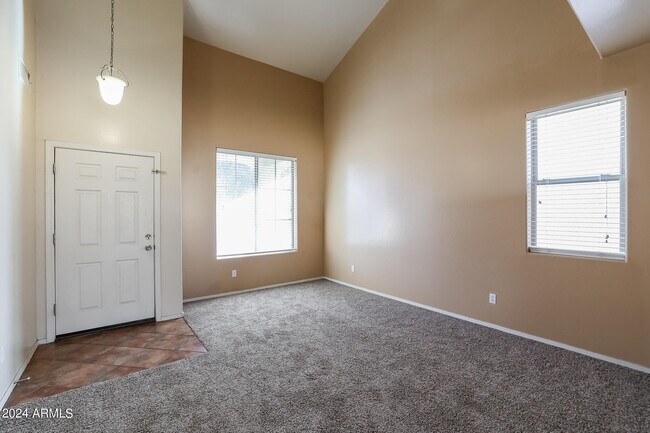 Building Photo - 14944 N 174th Dr