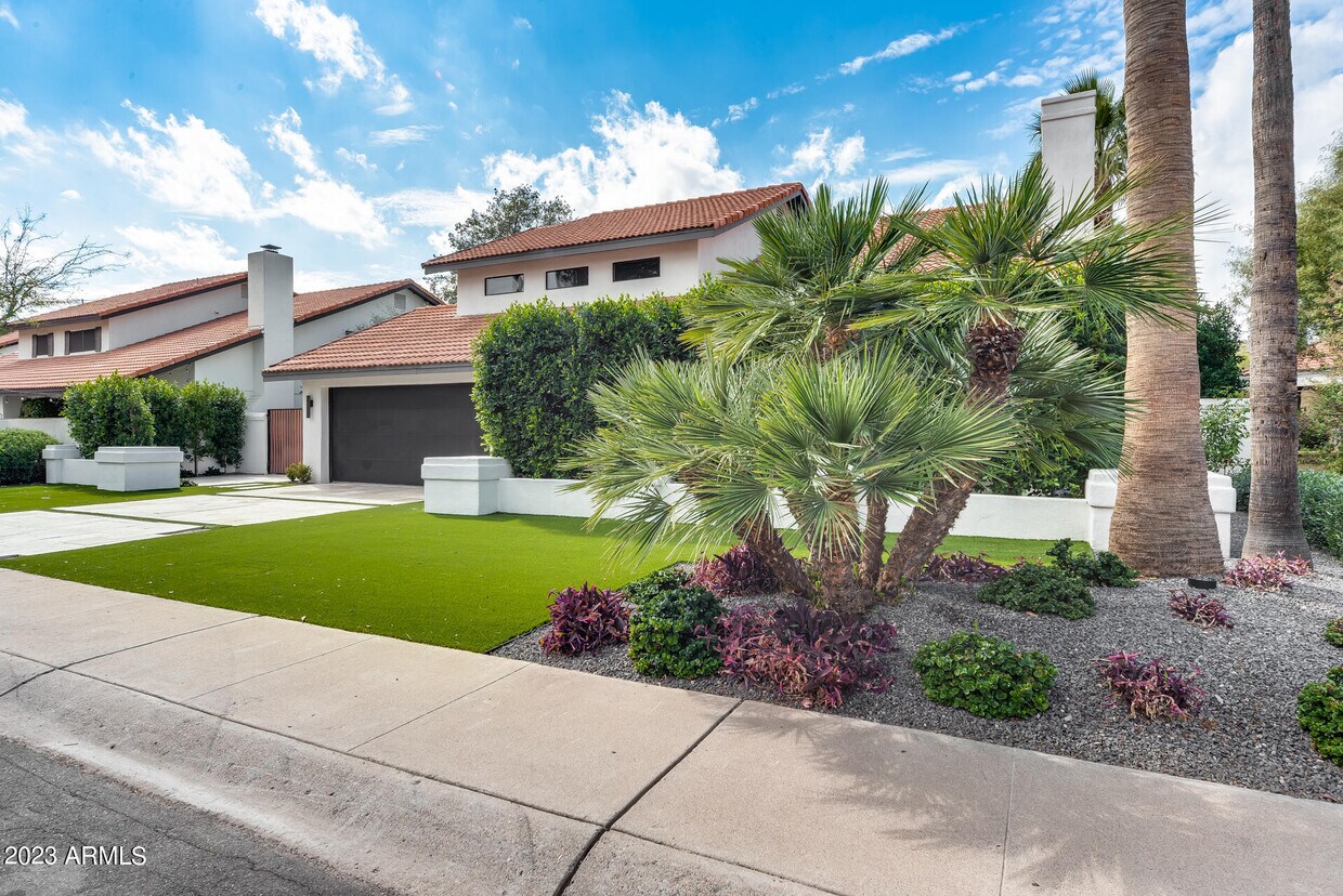 Foto principal - 8618 N Timberlane Dr