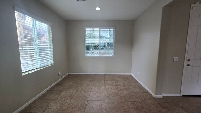 Building Photo - 5421 Tejon Ridge Ct