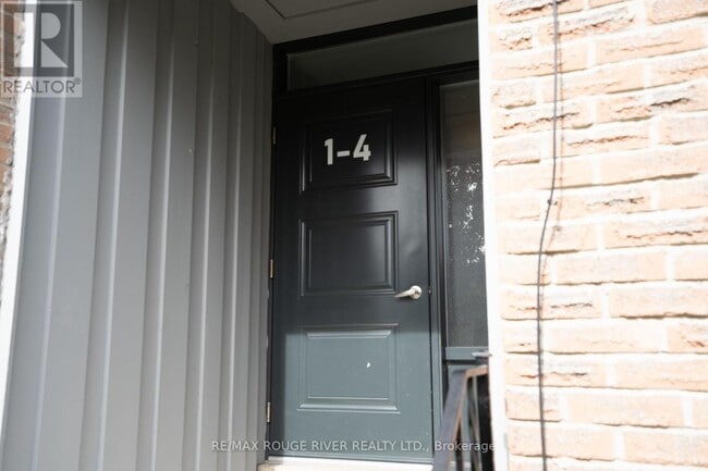 Photo du bâtiment - 494-494 Elgin St W