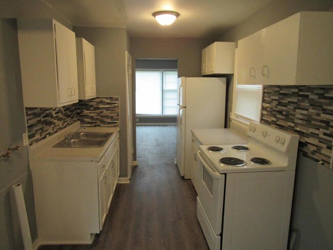 Building Photo - 4425 E 54th Terr