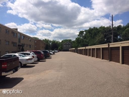 Building Photo - 1605 Minnehaha Ave W